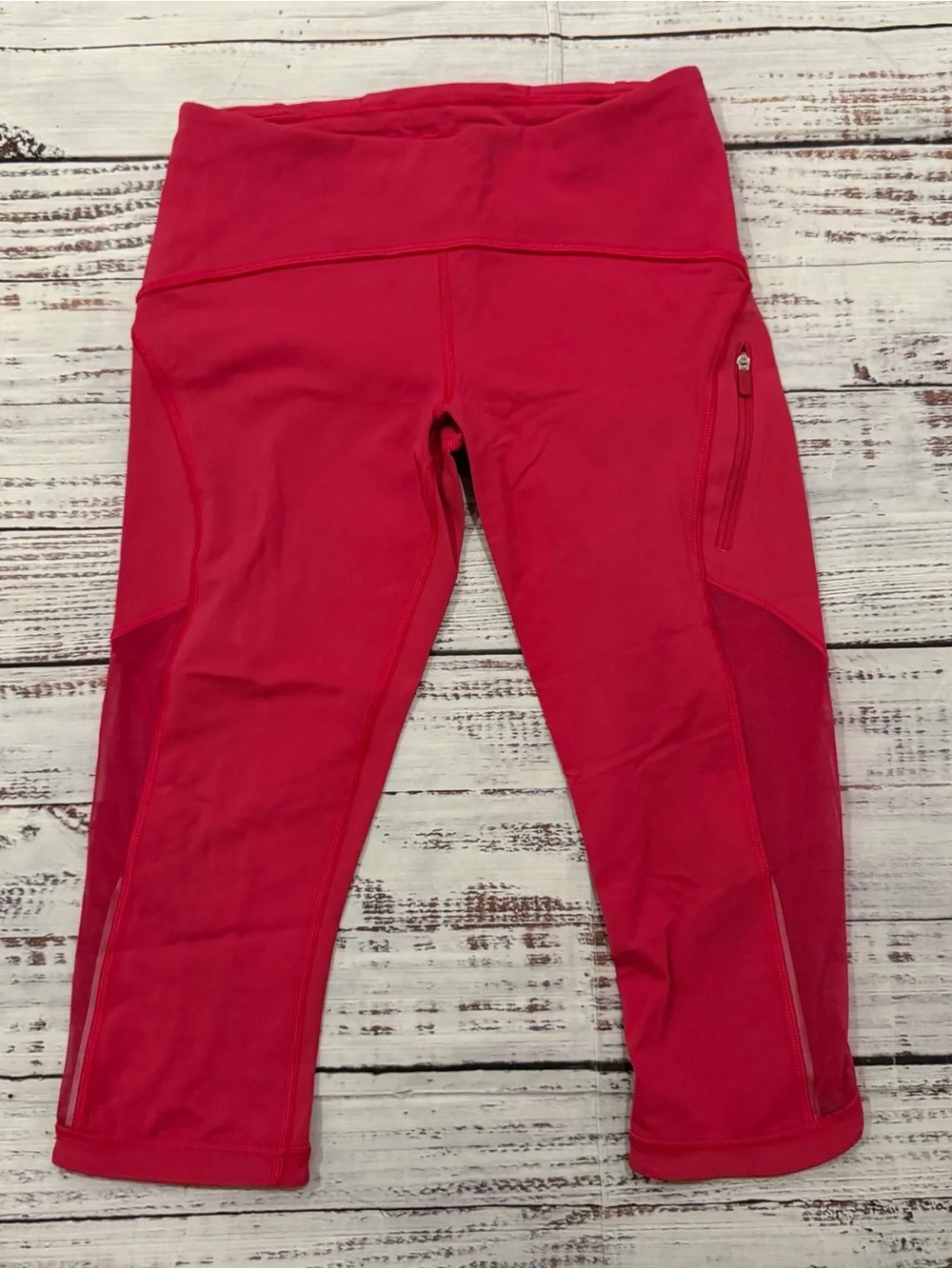 Lululemon pink cropped leggings size 4